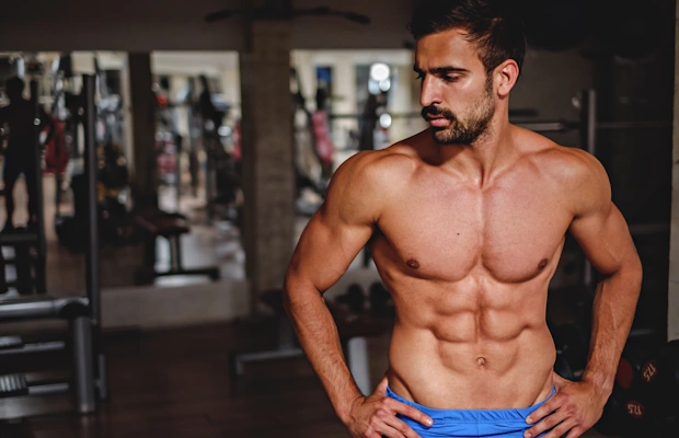 Man with 6 packs after using Capsiplex Burn