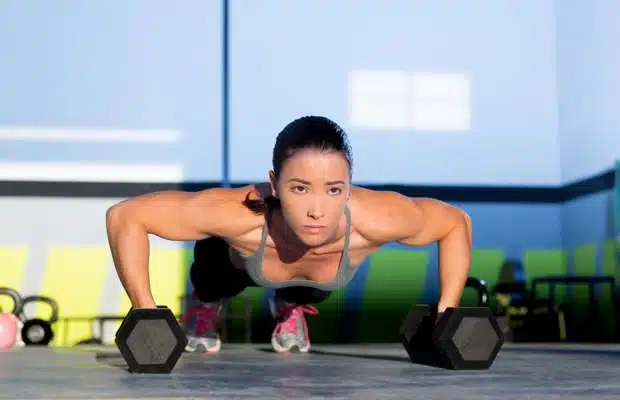 woman doing pushups